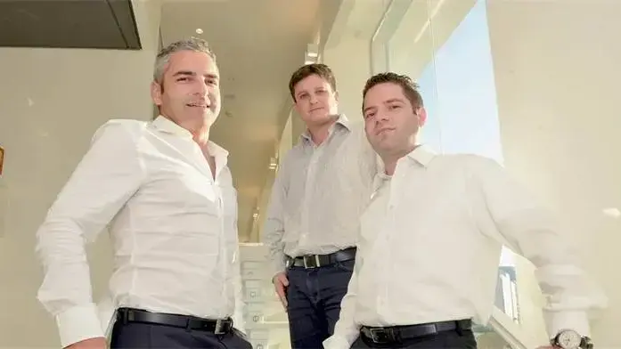 אורי לוי, מנור גינדי, כפיר גינדי