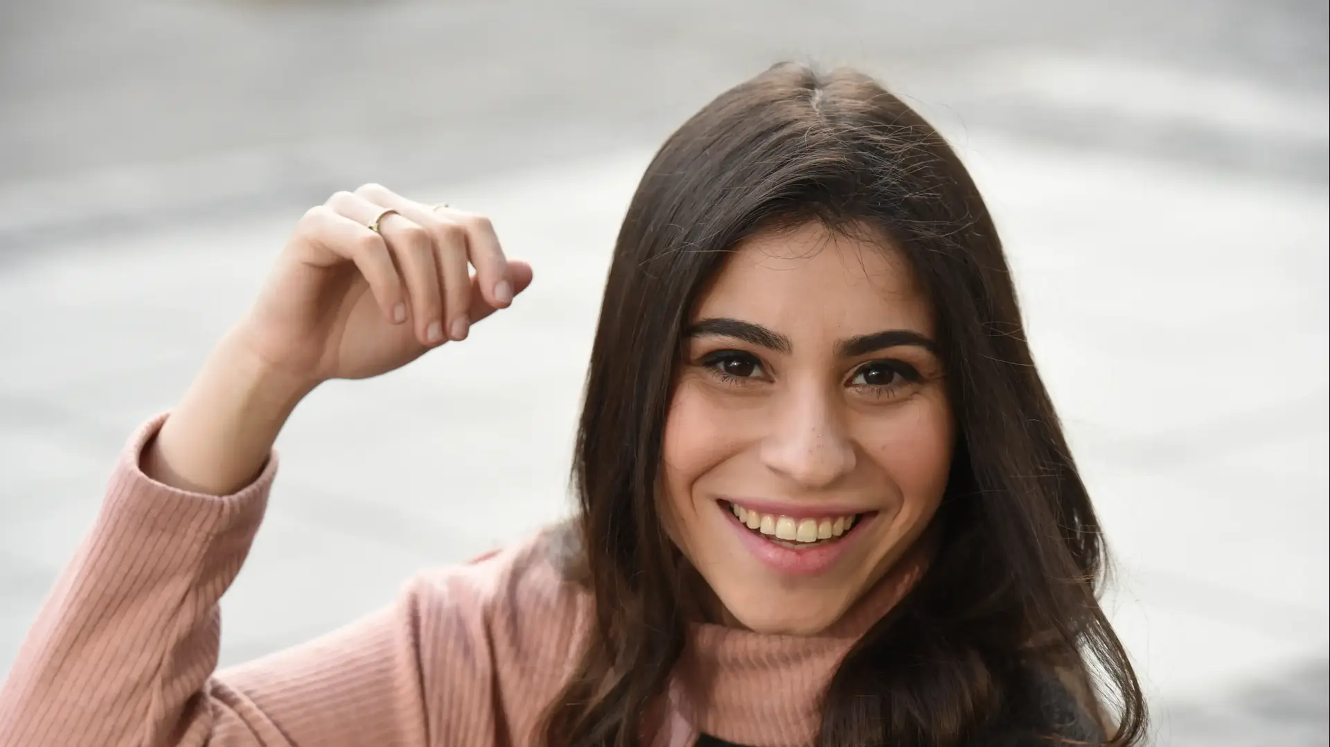נועם לוגסי