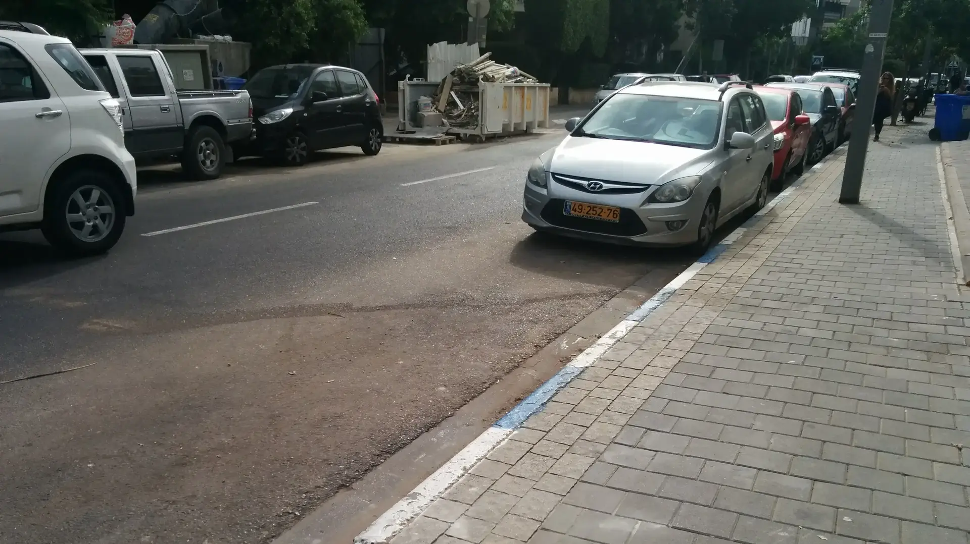 חניה בכחול-לבן ברחוב ישעיהו, תל אביב