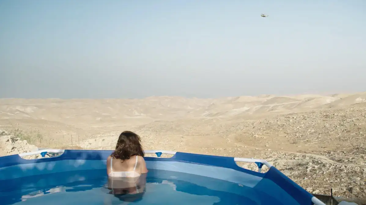 מתנחלת