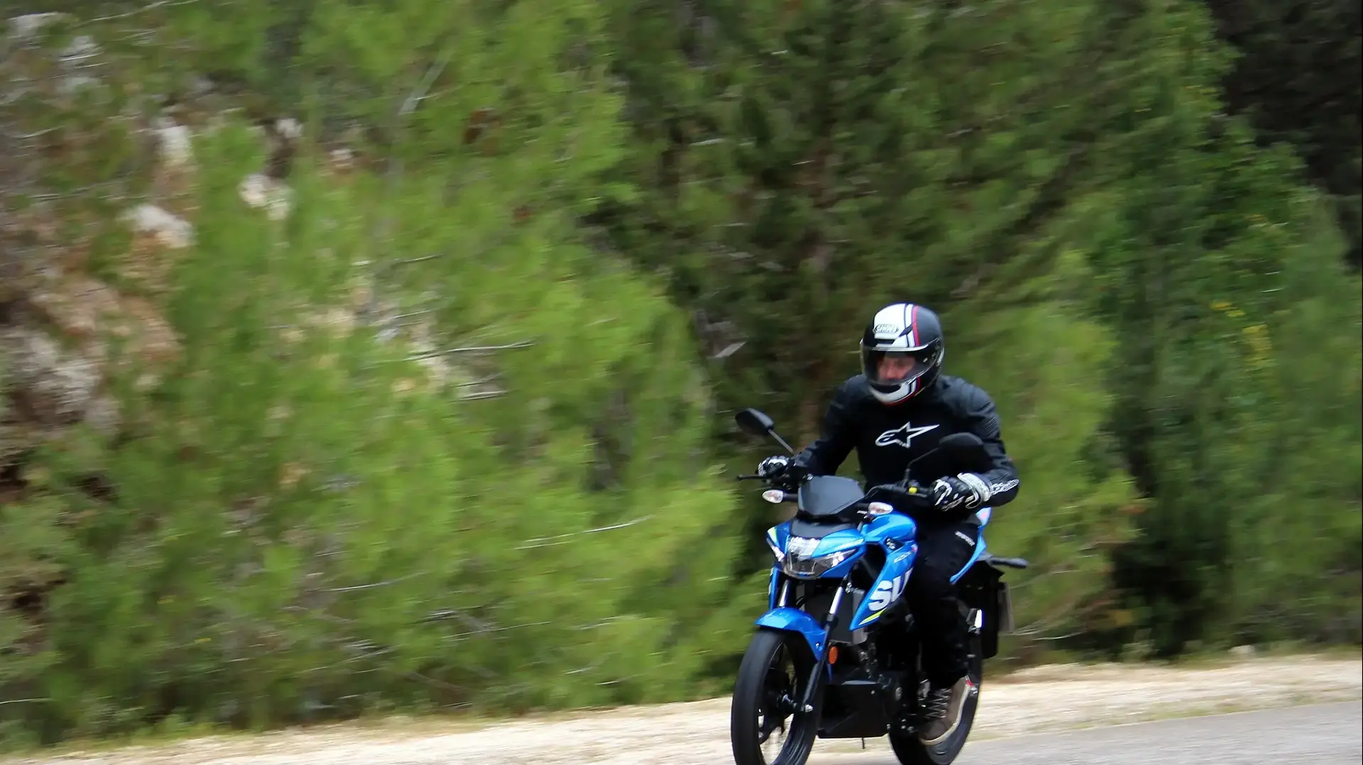 סוזוקי GSX125S מבחן דרכים