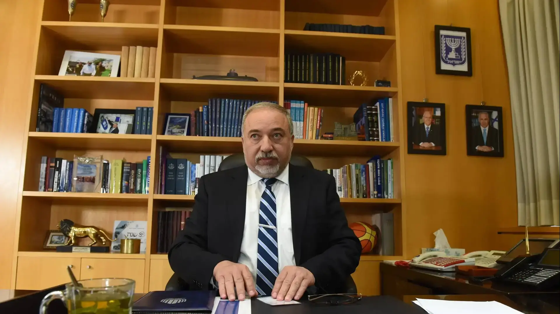 וואלה TALK הראיון המרכזי עם יעקב אילון ושר הבטחון אביגדור ליברמן 16 באפריל 2018