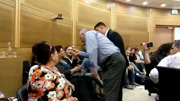 מיקי רוזנטל התפרץ על תושבת דרום תל אביב במהלך דיון כנסת