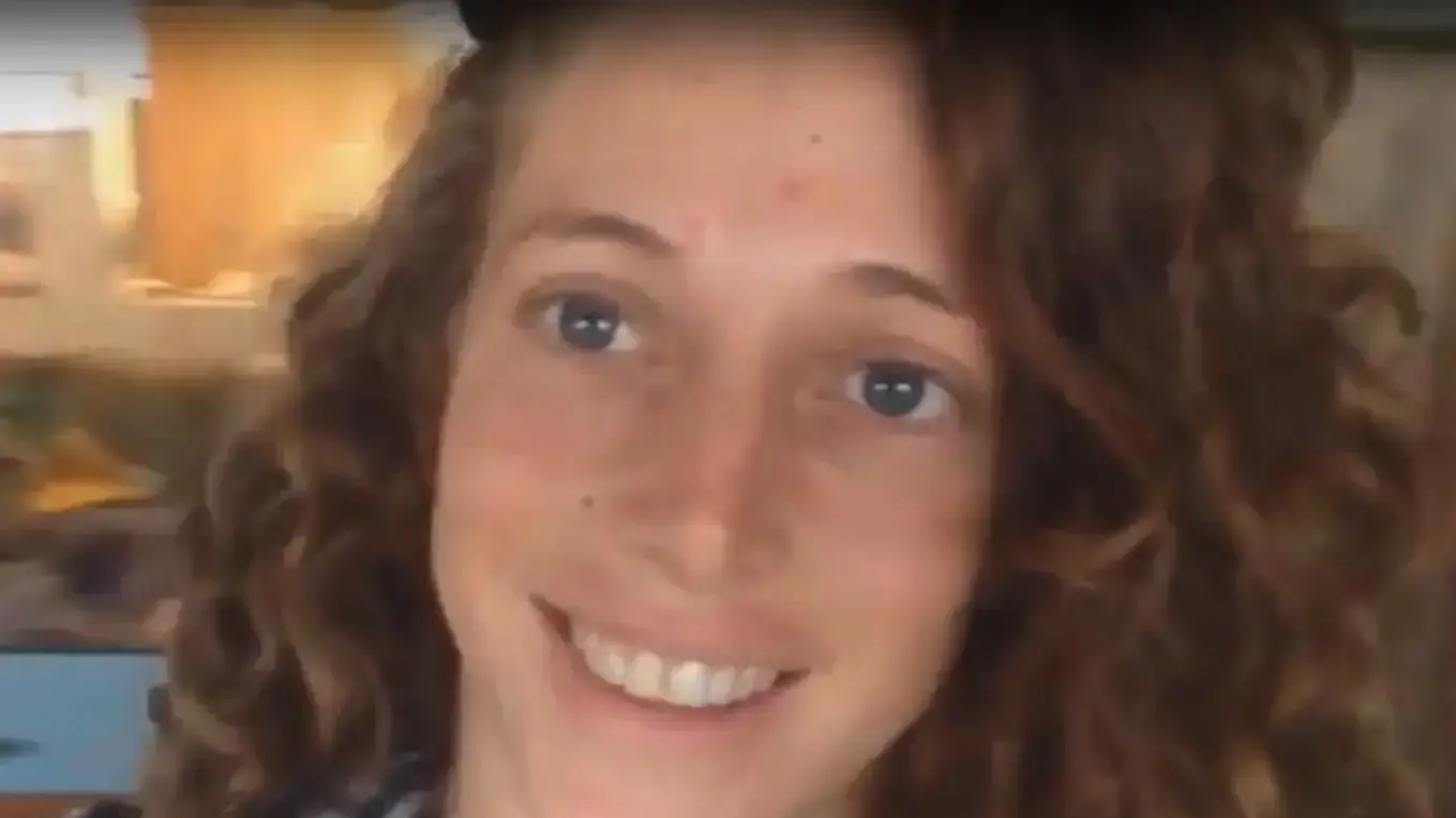 איה אהרונסון, סטודנטית לעיצוב אופנה, המרכז האקדמי ויצו חיפה איה אהרונסון, סטודנטית לעיצוב אופנה, המרכז האקדמי ויצו חיפה