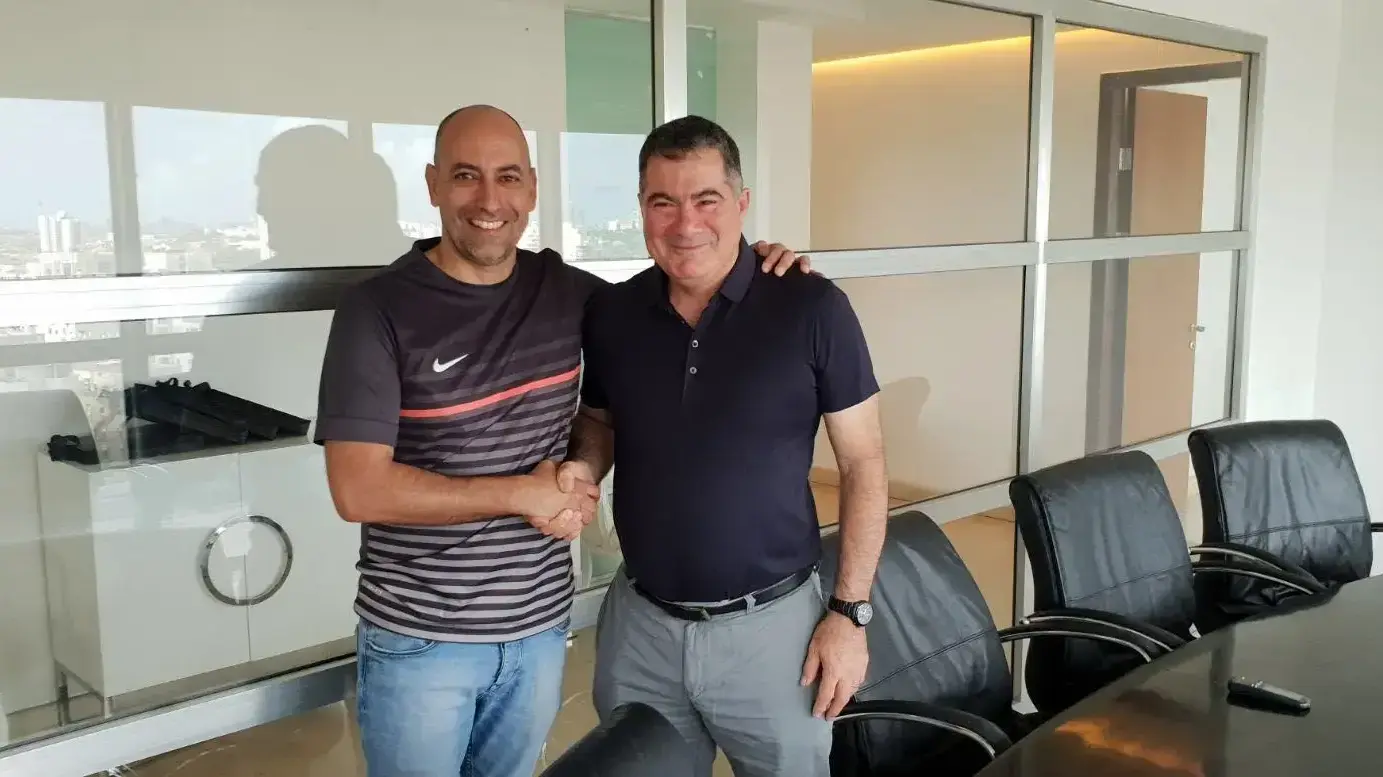 גלעד מאור מאמן מכבי ראשון לציון בכדוריד נשים גלעד מאור מאמן מכבי ראשון לציון בכדוריד נשים