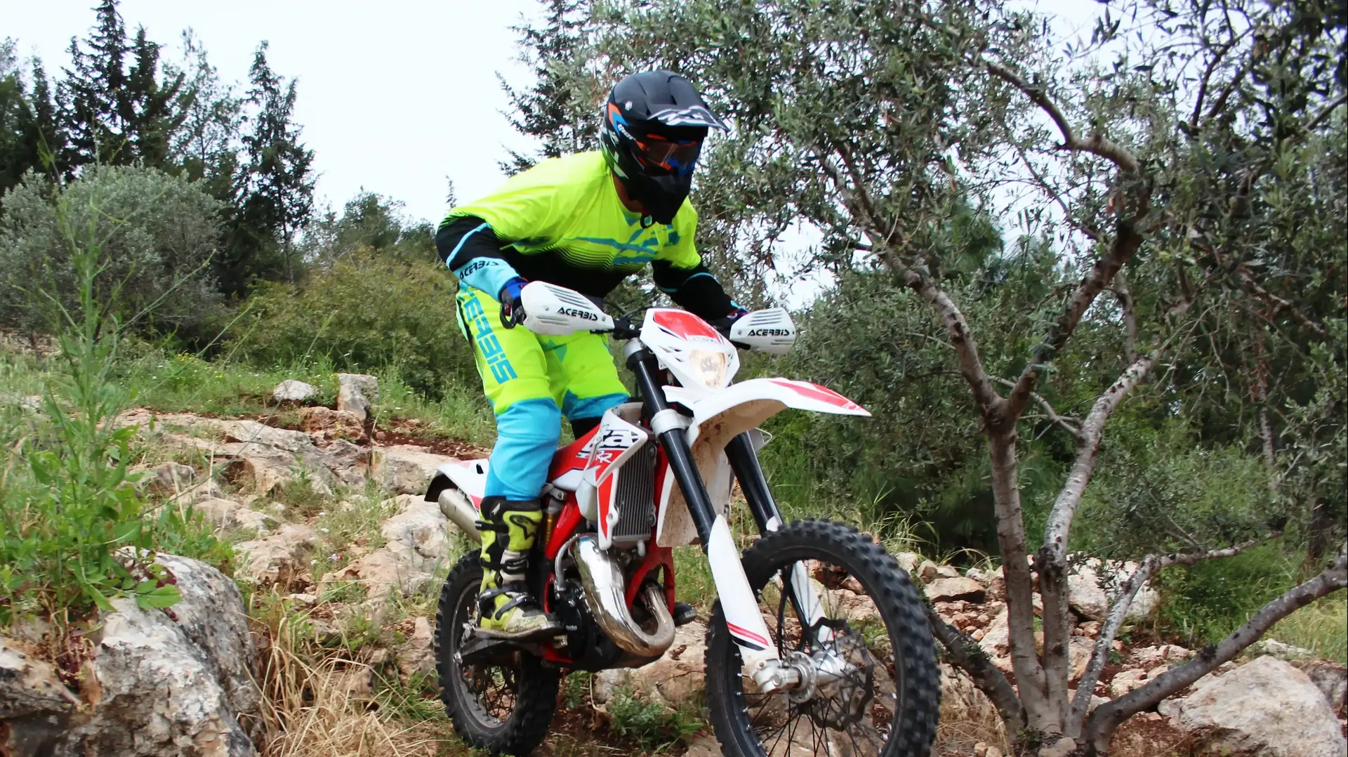 מבחן כפול לאופנוע בטה וגאס גאס