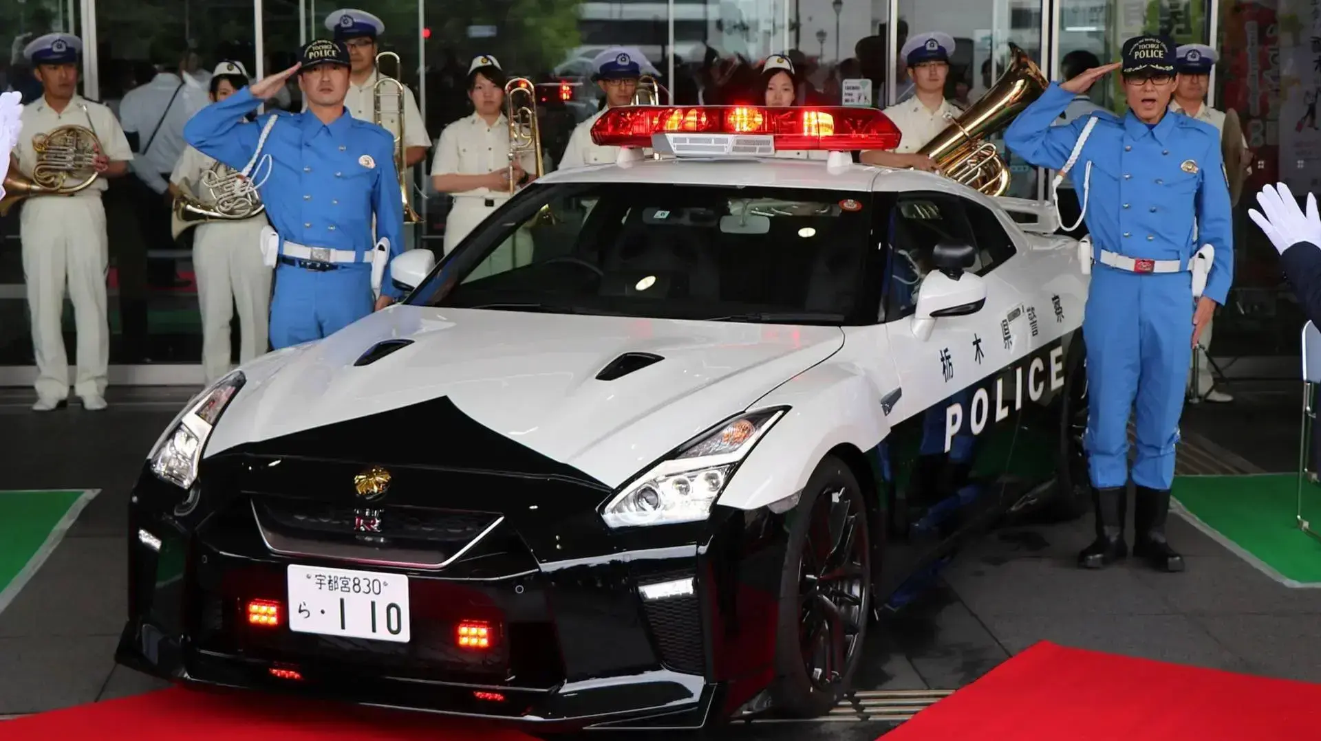 ניסאן GT-R משטרתית ביפן