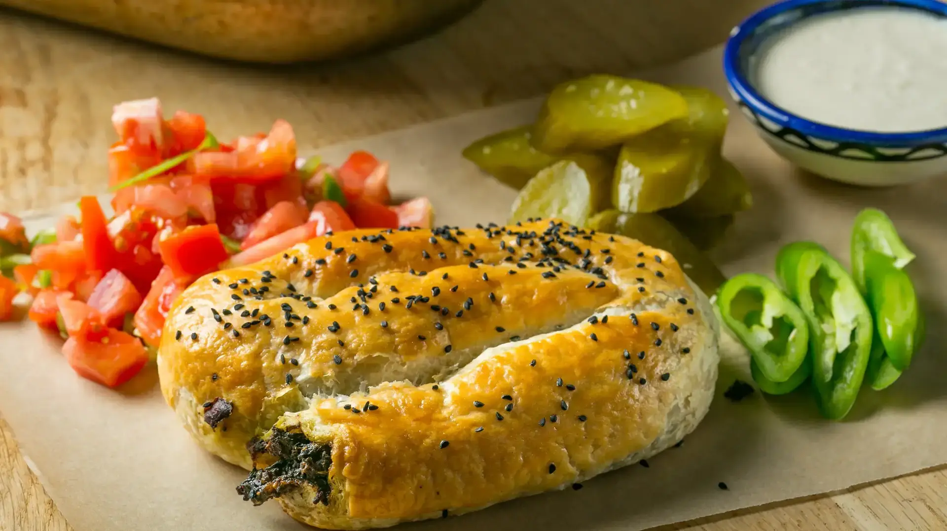 בורקס במילוי בשר טלה ומנגולד