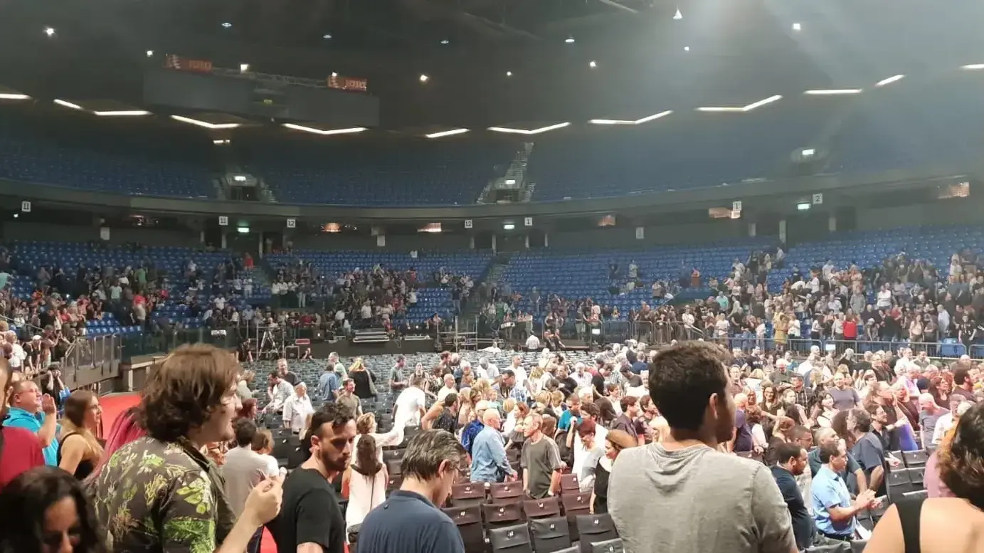 קהל מועט בהופעתו השניה של רינגו סטאר בישראל