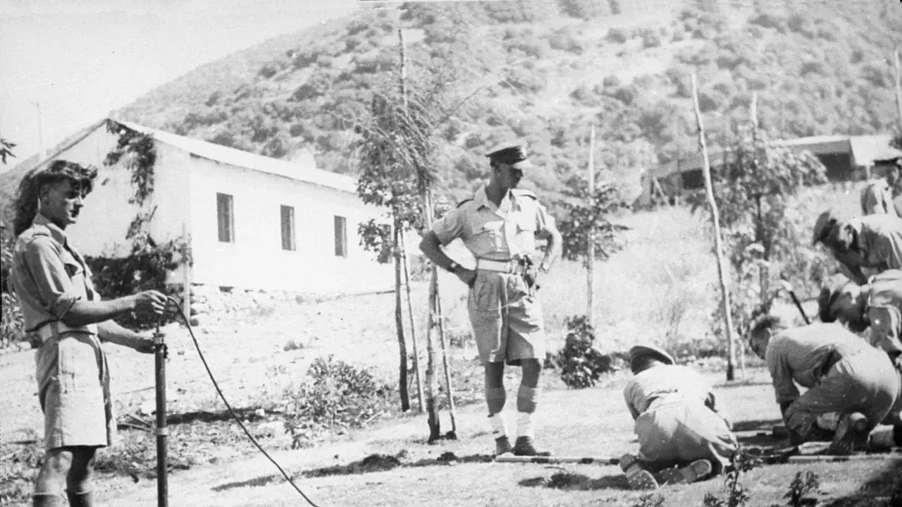 חיפושי נשק בקיבוץ יגור על ידי הבריטים בשבת השחורה