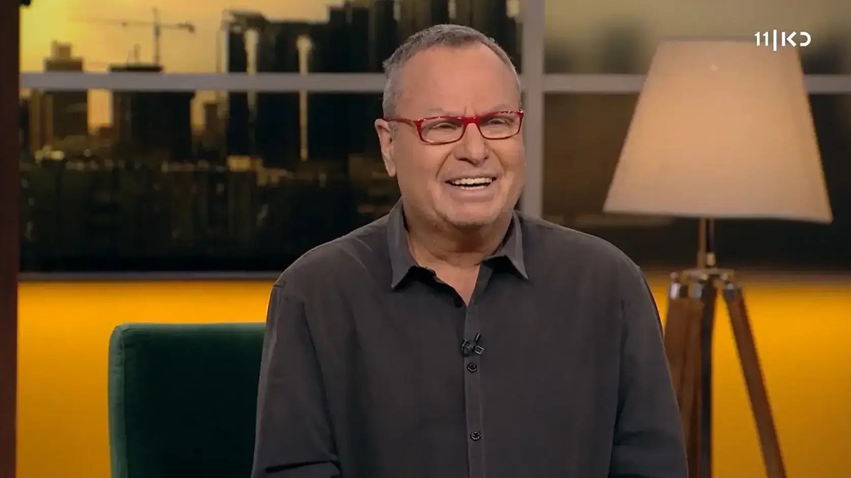 שלמה בראבא מתארח בתכנית "בין השמשות
בכאן 11