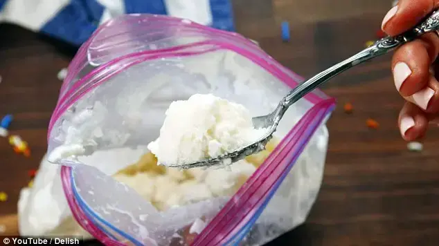 גלידה בשקית