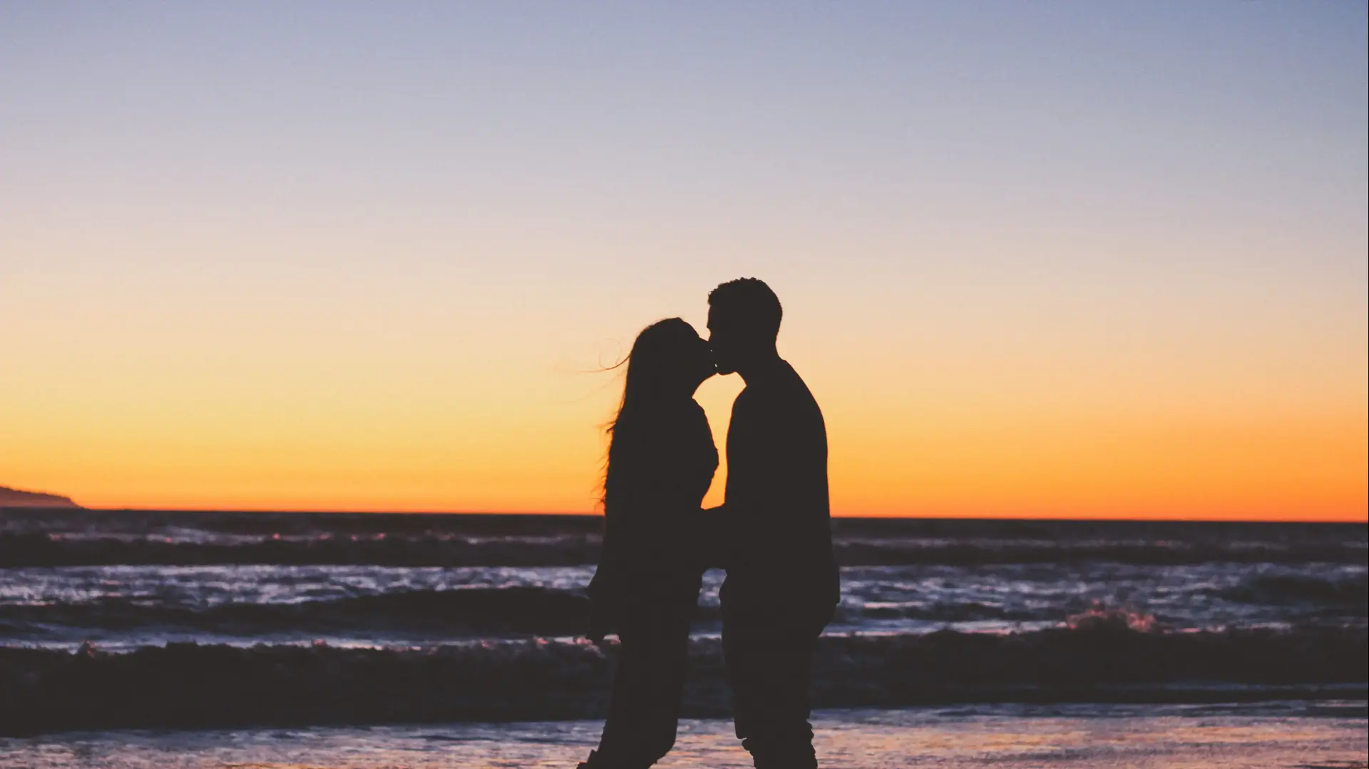 זוג בשקיעה