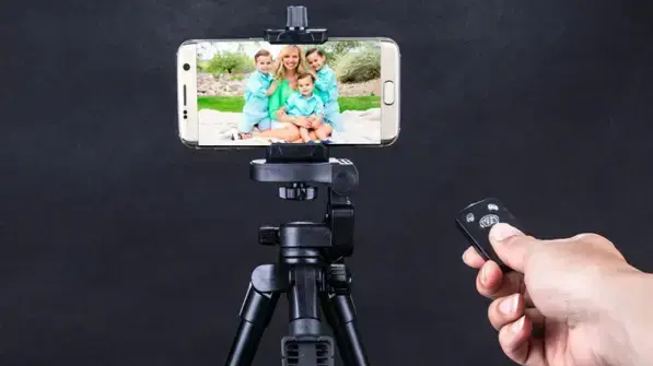 חצובה לטלפון רקע שחור