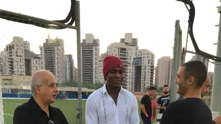 חביב חביבו עם אנשי מכבי פתח תקוה עומר גולן, אבי לוזון