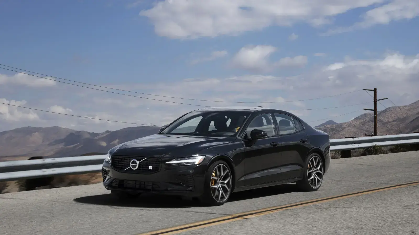 נהיגה ראשונה: וולוו S60