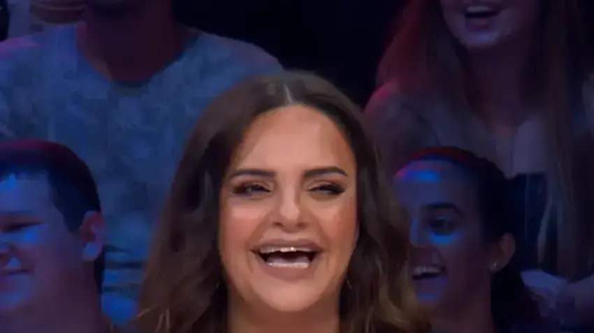 אופירה אסייג מתארחת בתכנית מועדון לילה של קשת