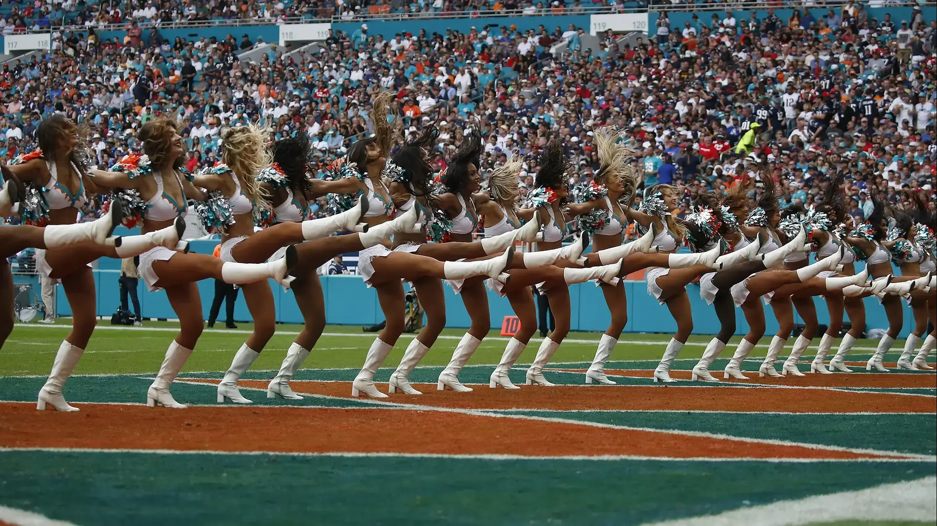 פוטבול מגזין מעודדות NFL פוטבול מגזין מעודדות NFL