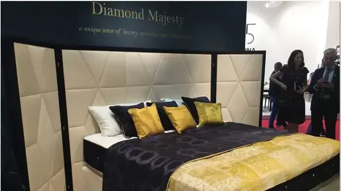 מיטה Diamond Majesty ("היהלום המלכותי")