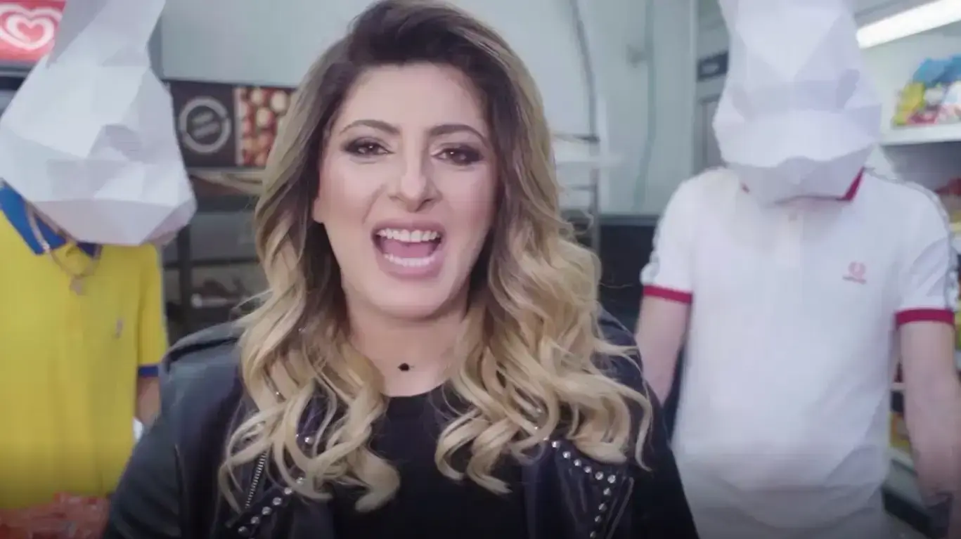 שרית חדד שרה את ONE KISS המצעד הבינלאומי השנתי גלגלצ
