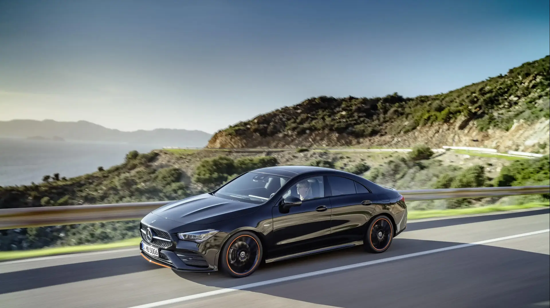 הוצגה מרצדס CLA