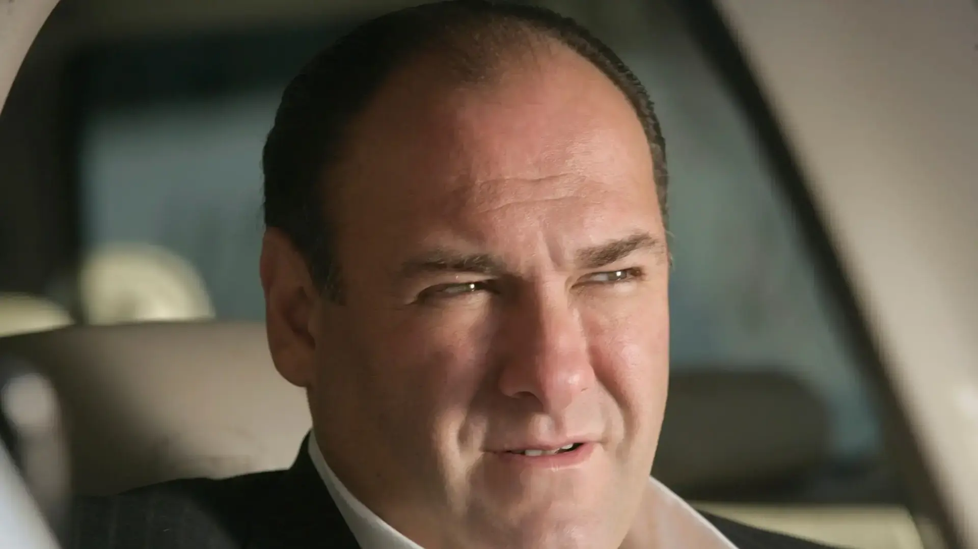 פתיח הסופרנוס, ג'יימס גנדולפיני