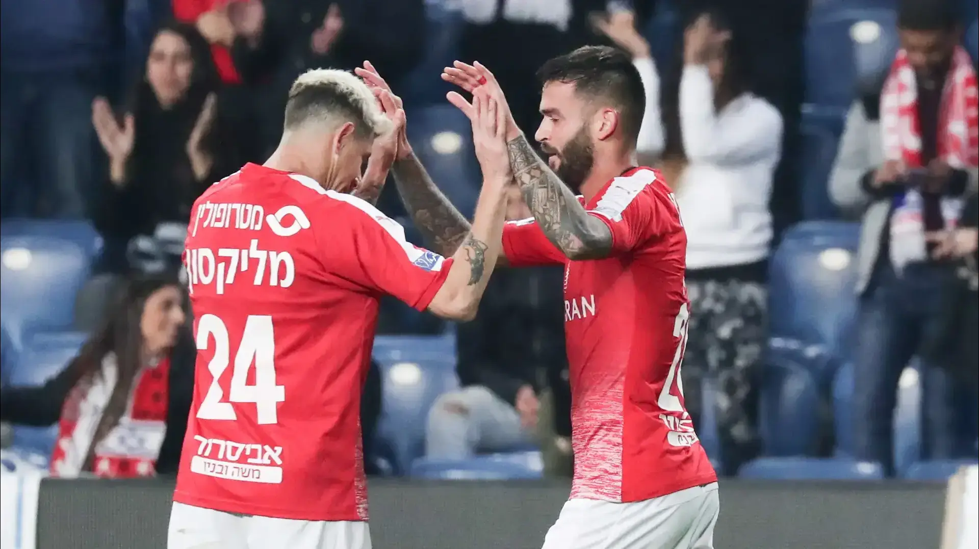 חנן ממן, מאור מליקסון שחקני הפועל באר שבע חוגגים
