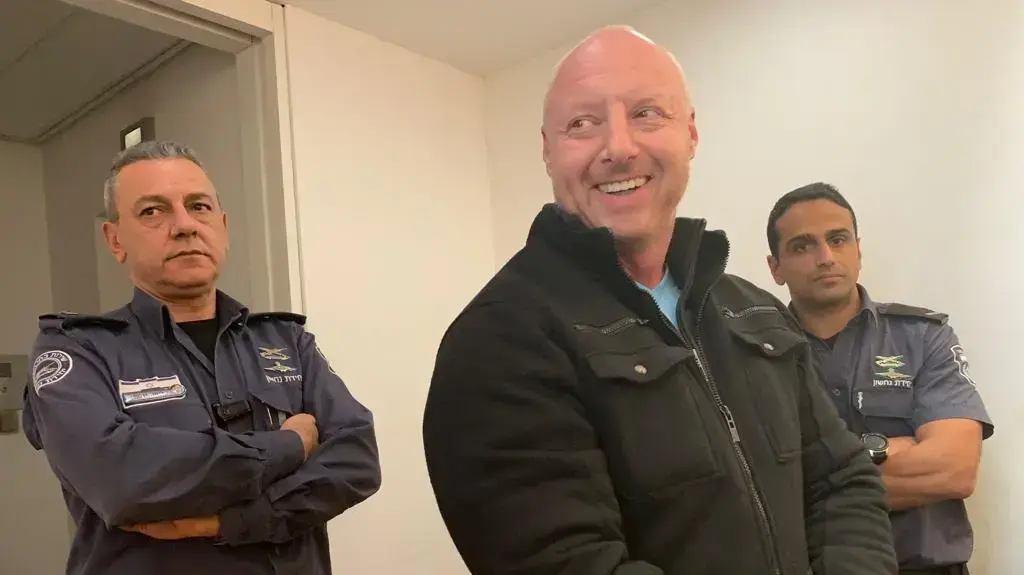 רכז המודיעין ממחוז חוף גרי רבינוביץ' המואשם בשוחד ובקשרים עם מנהל בית בושת