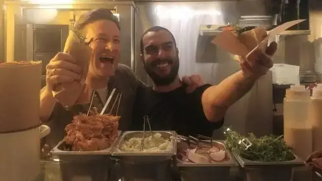 הראל והשף העירום ג'יימי אוליבר בסולטנה