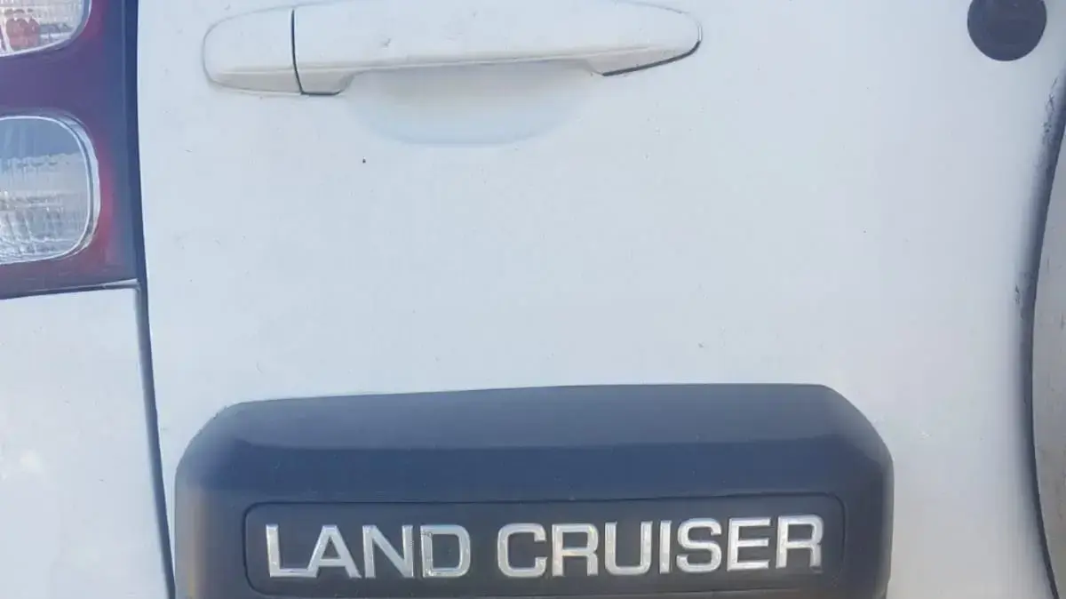 תיעוד: נעצר נהג בחשד לזיוף לוחית זיהוי של הרכב מטויוטה למזדה