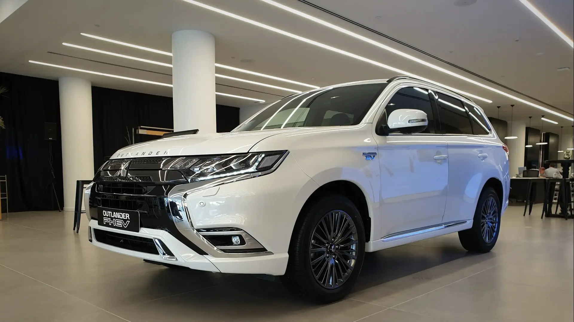מיצובישי אאוטלנדר PHEV החדש בישראל