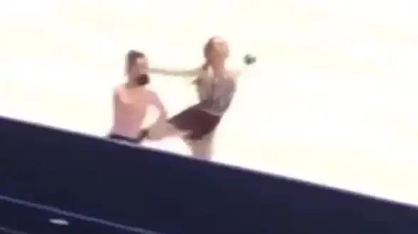 מחליקה על הקח פגעה במתחרה?