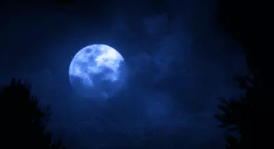 גיף ירח כחול