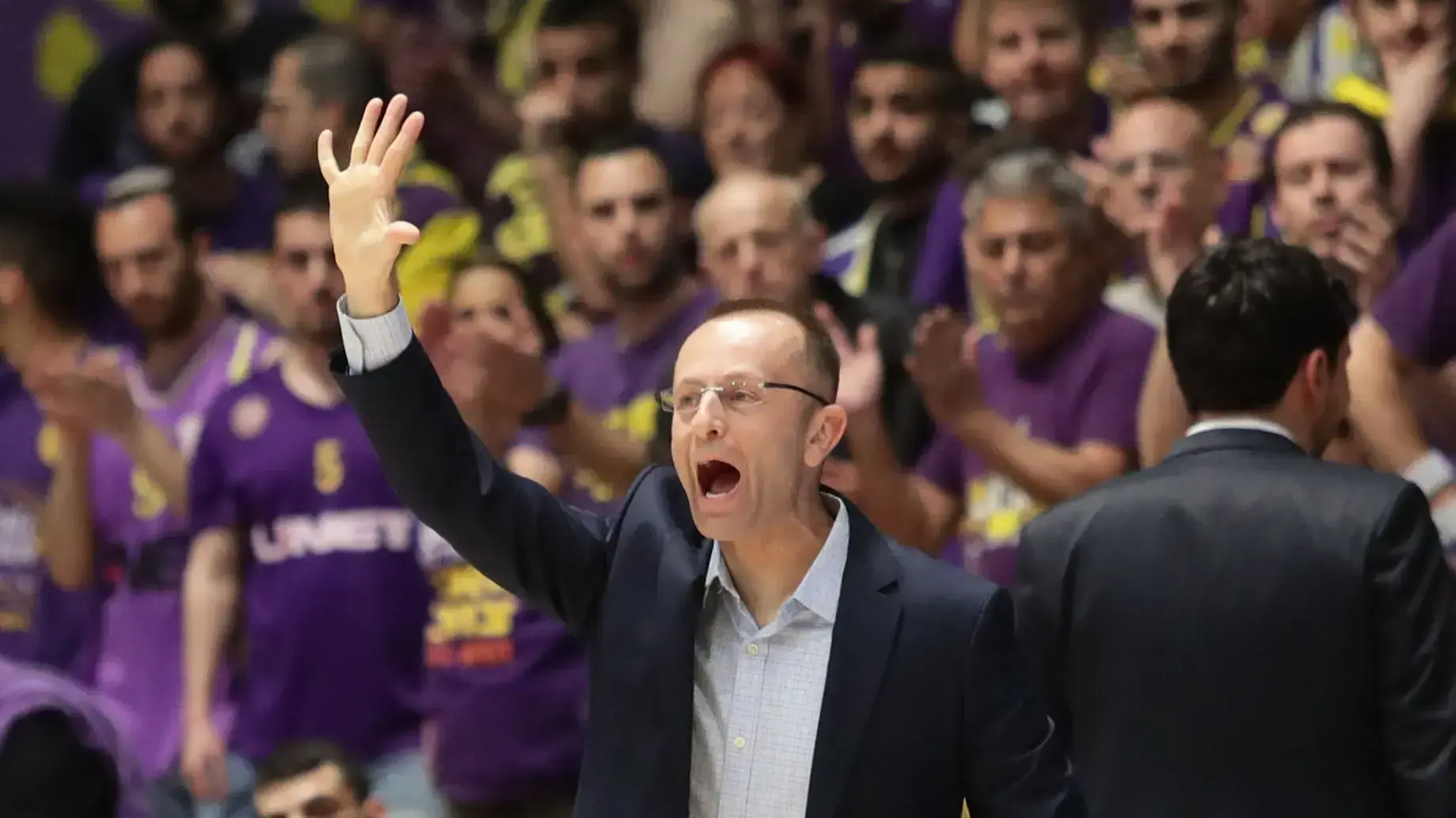 מאמן הפועל חולון דן שמיר