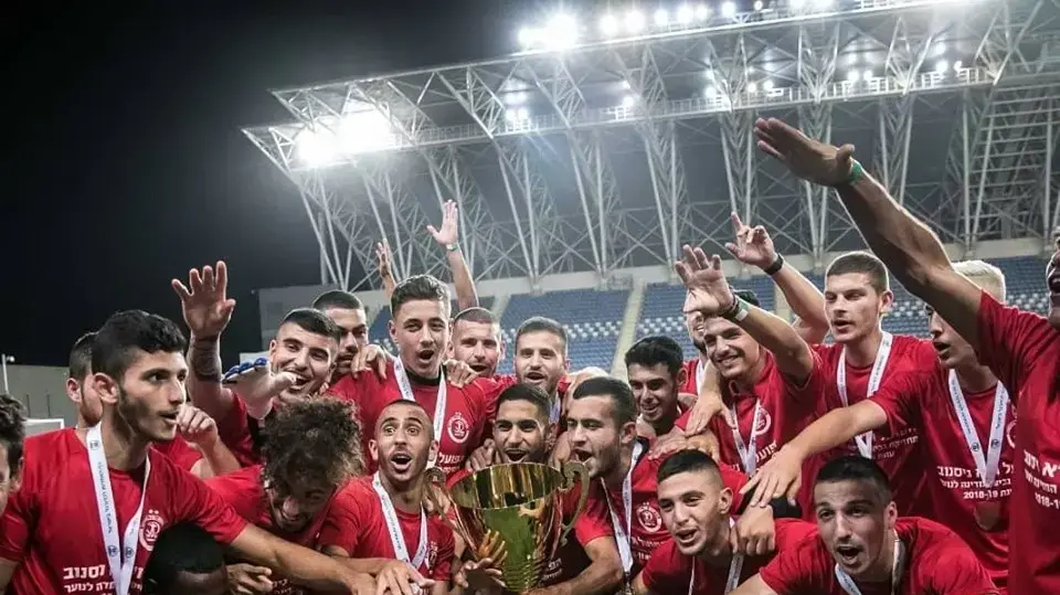 קבוצת הנוער של הפועל תל אביב זוכה בגביע המדינה