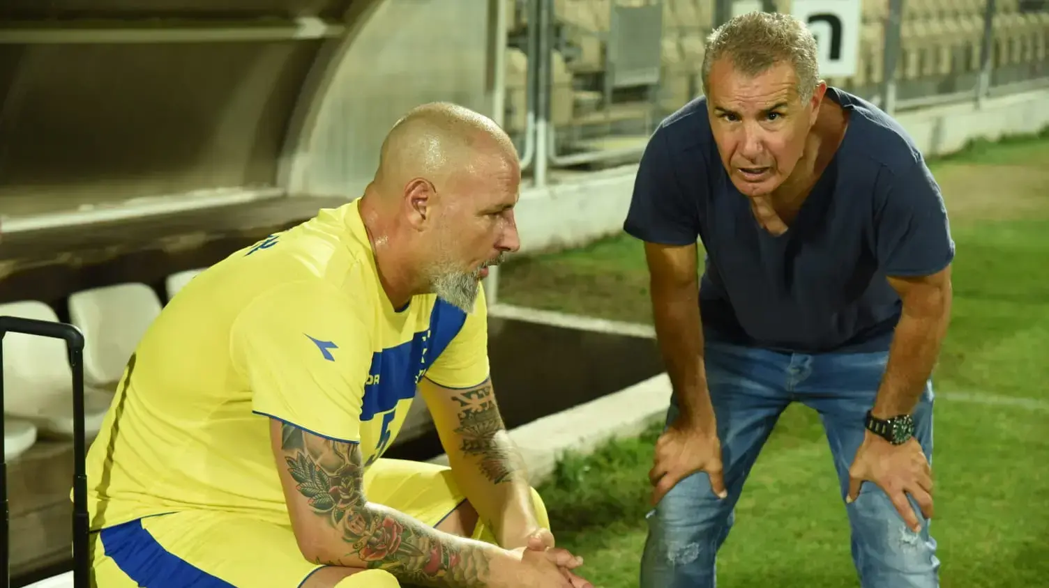 ויקי פרץ עם איציק זוהר במשחק הוקרה לזכר אבי כהן