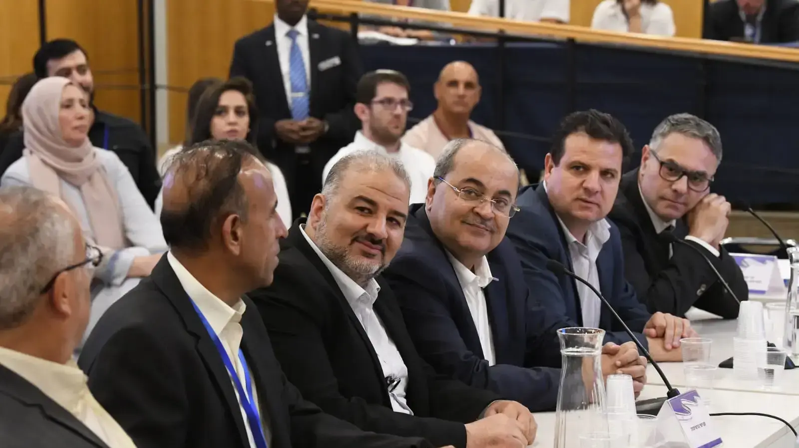 אחמד טיבי, איימן עודה,מטאנס שחאדה, עבאס מנסור, הגשת רשימות לבחירות לכנסת ה-22, ועדת הבחירות המרכזית, 1 באוגוסט 2018