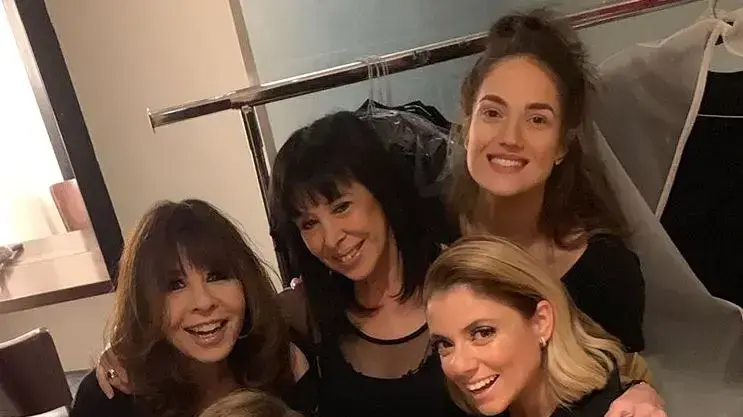 מיה דגן, אורנה דץ, ירדנה ארזי, שירי מימון, גלי עטרי, מארינה מקסימיליאן