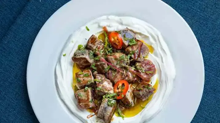 ארוחת טעימות במסעדות, אורי בורי