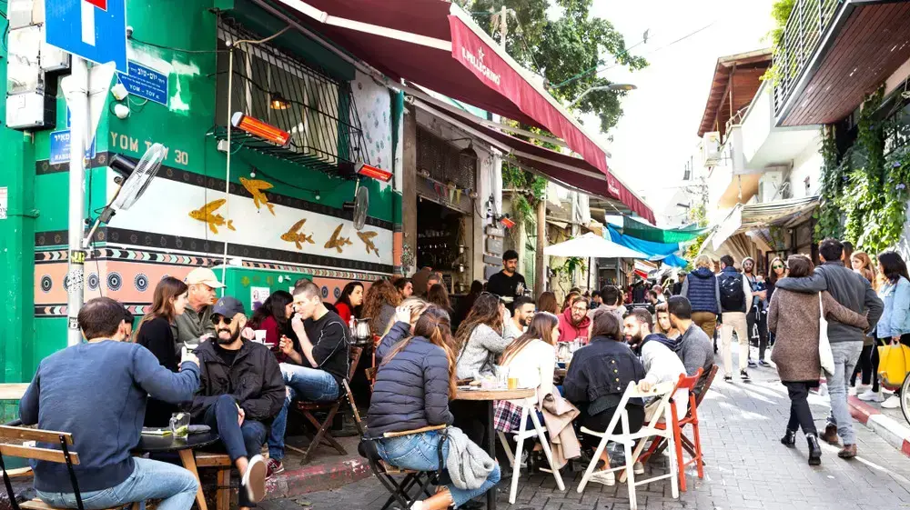 בית קפה חומוסיה בשוק הכרמל וכרם התימנים