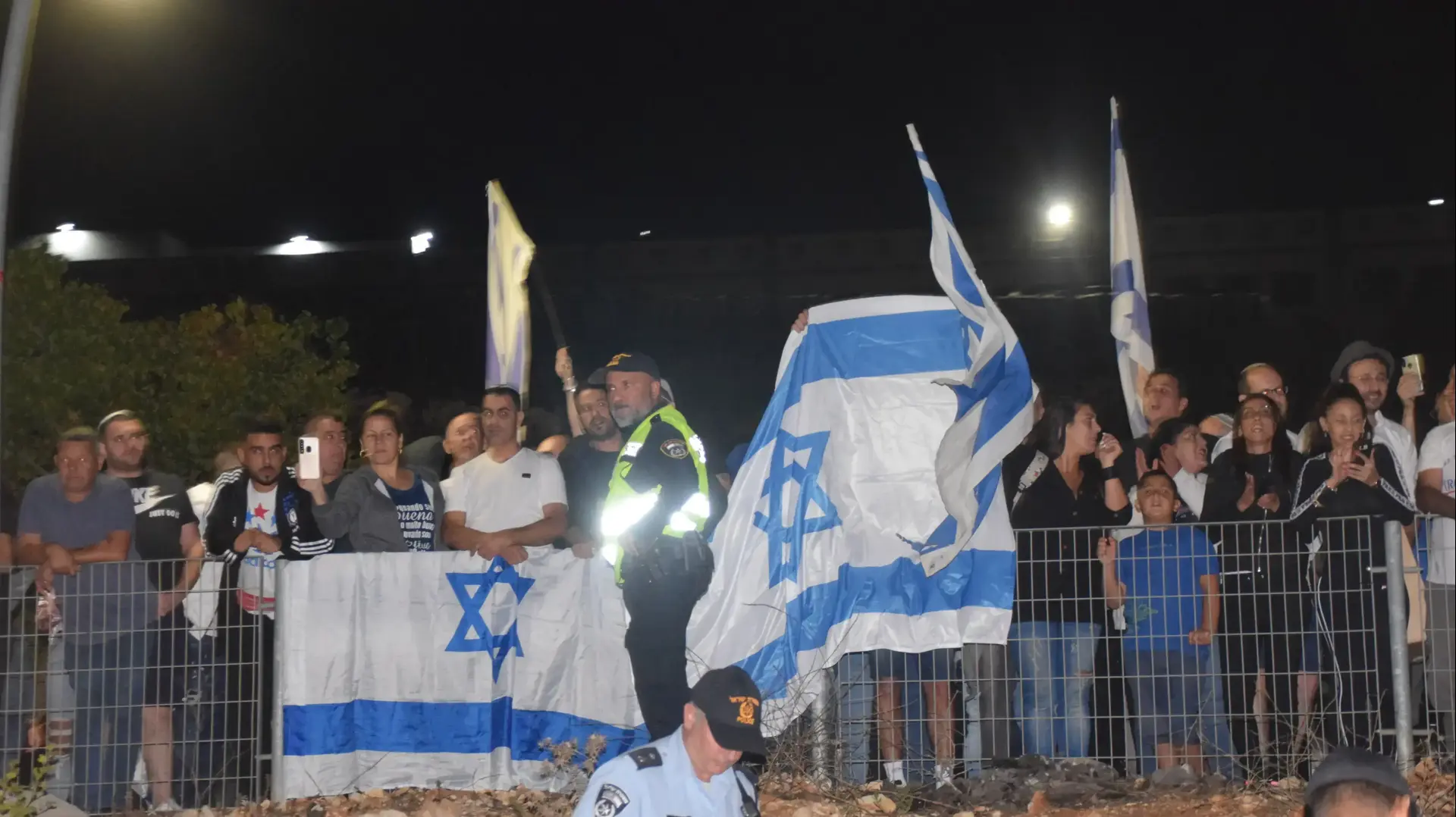 הפגנה כנגד הקרנת המחאה של הסרט "לאה צמל, עורכת דין" במעלות תרשיחא