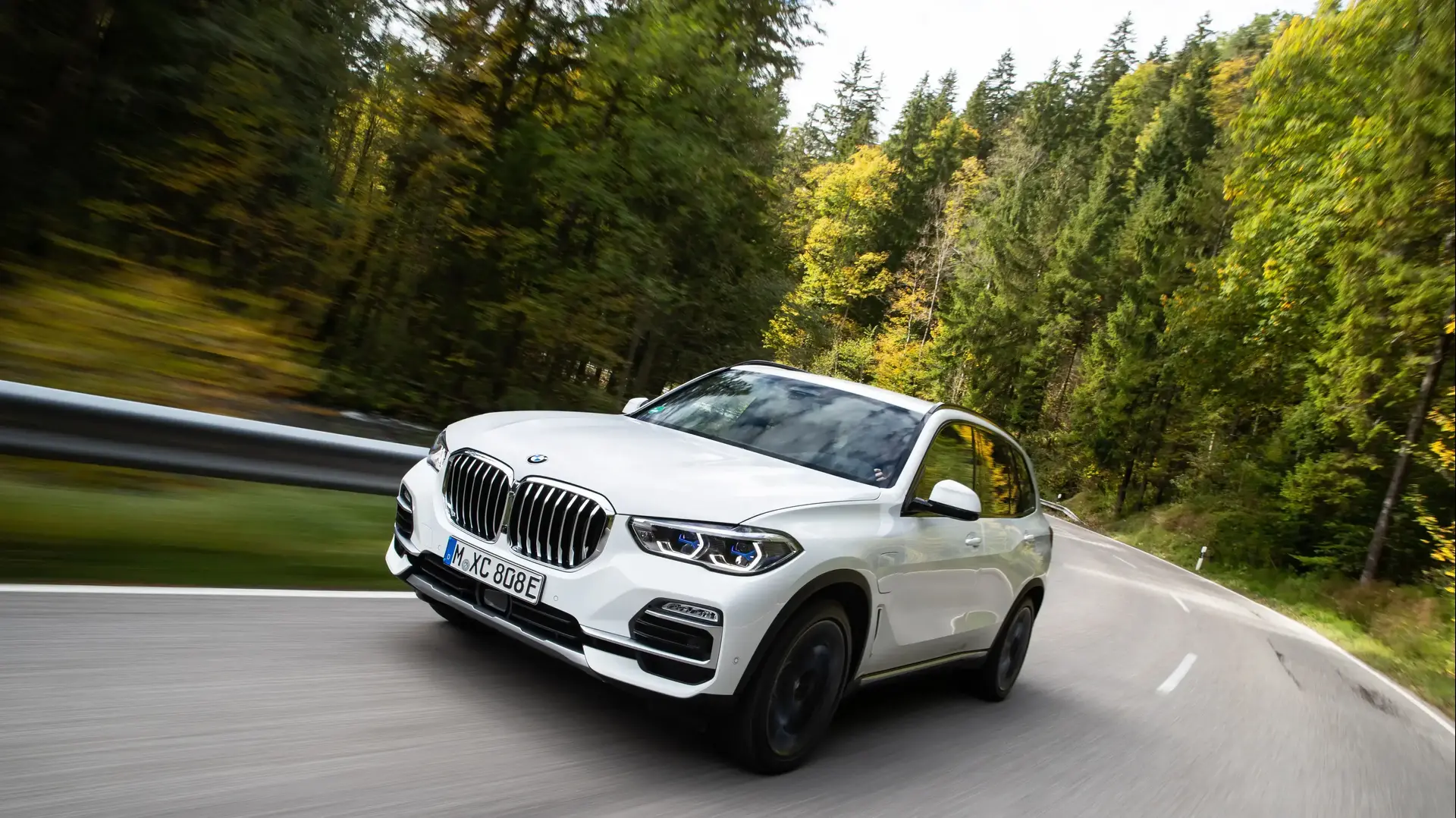 נהיגה ראשונה: ב.מ.וו X5 PHEV