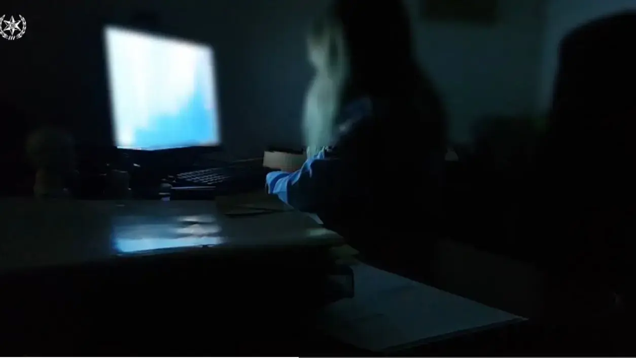 סוכנת המשטרה הסמויה התחזתה לילדה בת 13 מחיפה והביאה הבוקר למעצרם של 25 חשודים בעבירות פדופיליה ברשת מכל רחבי הארץ