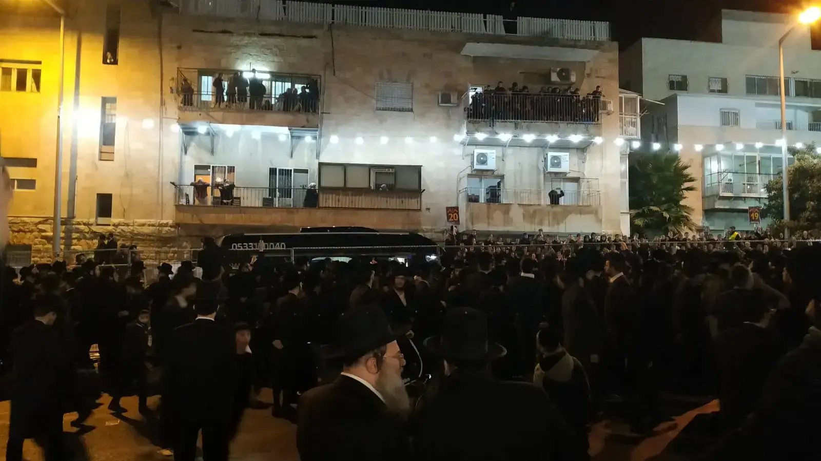 אלפי חסידי סאטמר מציפים את רחובות ירושלים בדרכם לאירוע החסידות 19 בנובמבר 2019