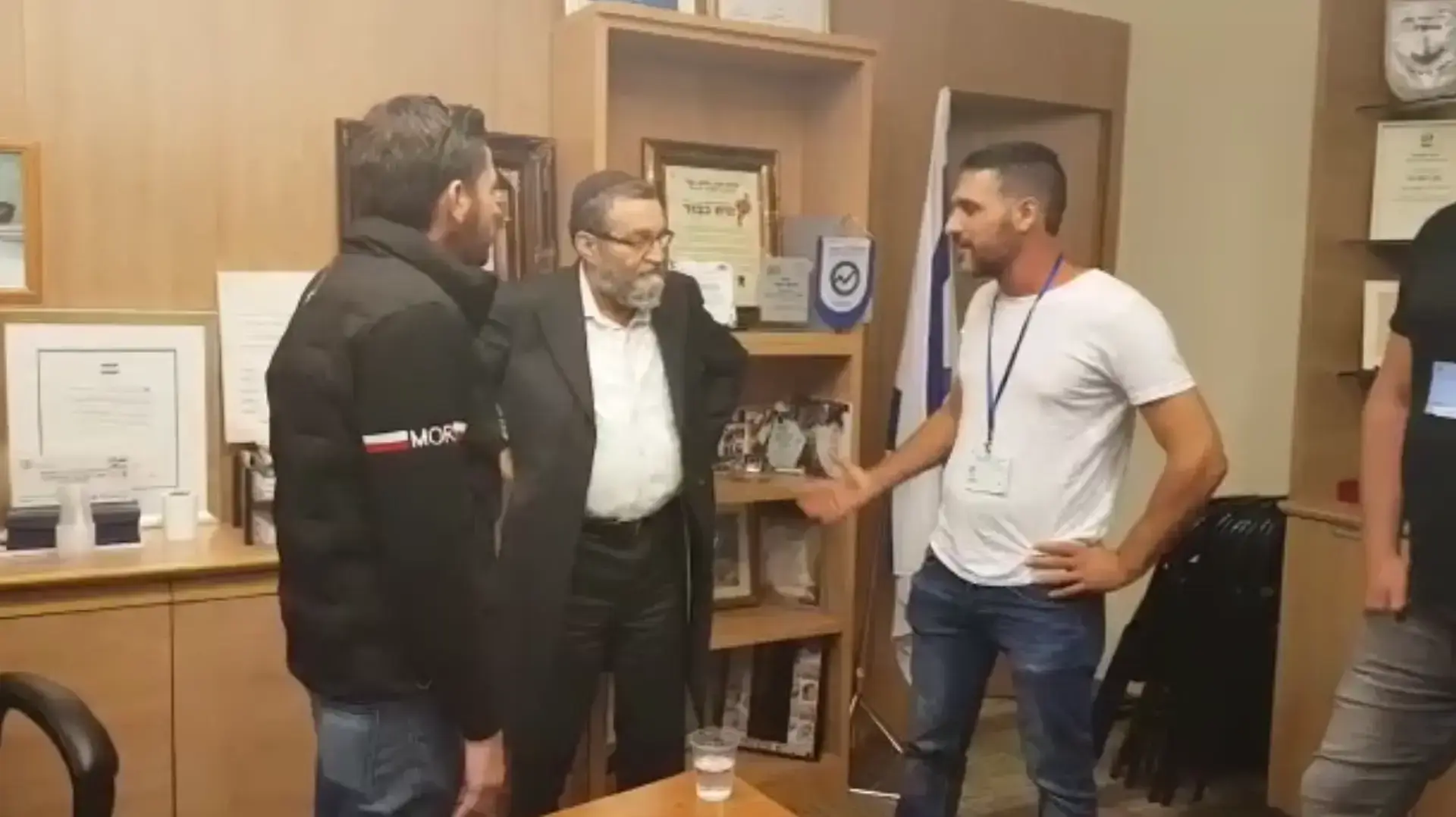 מסעדנים מהדרום נפגשים עם יו"ר ועדת הכספים אחרי שאושר מתווה הפיצויים לנזקים שספגו בעקבות סבבי הלחימה בדרום
