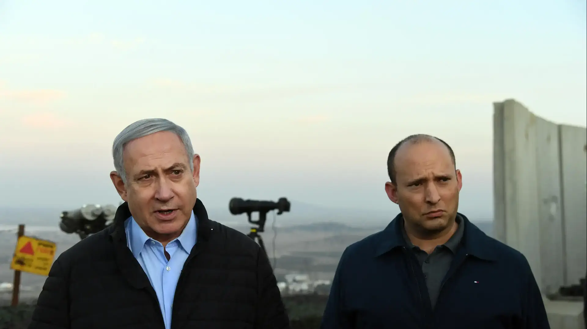 ראש הממשלה בנימין נתניהו ושר הביטחון נפתלי בנט קיימו סיור ביטחוני בגזרה הצפונית בהר אביטל וקיבל סקירות ביטחוניות מבכירי צה"ל, 24 בנובמבר 2019