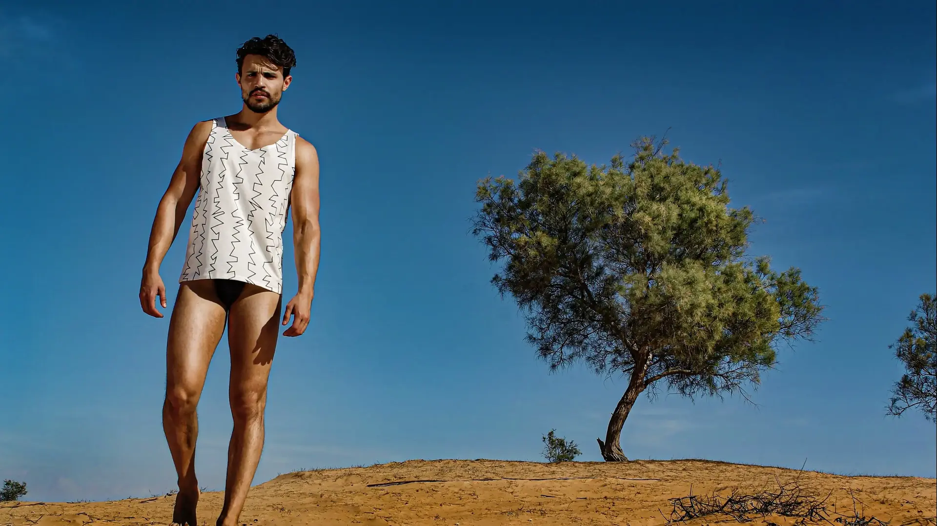 קולקציית HOT WINTER 2019 של מעצב האופנה יואב מאיר. צלם: EFI SHO. דוגמן - עדיאל אדרי