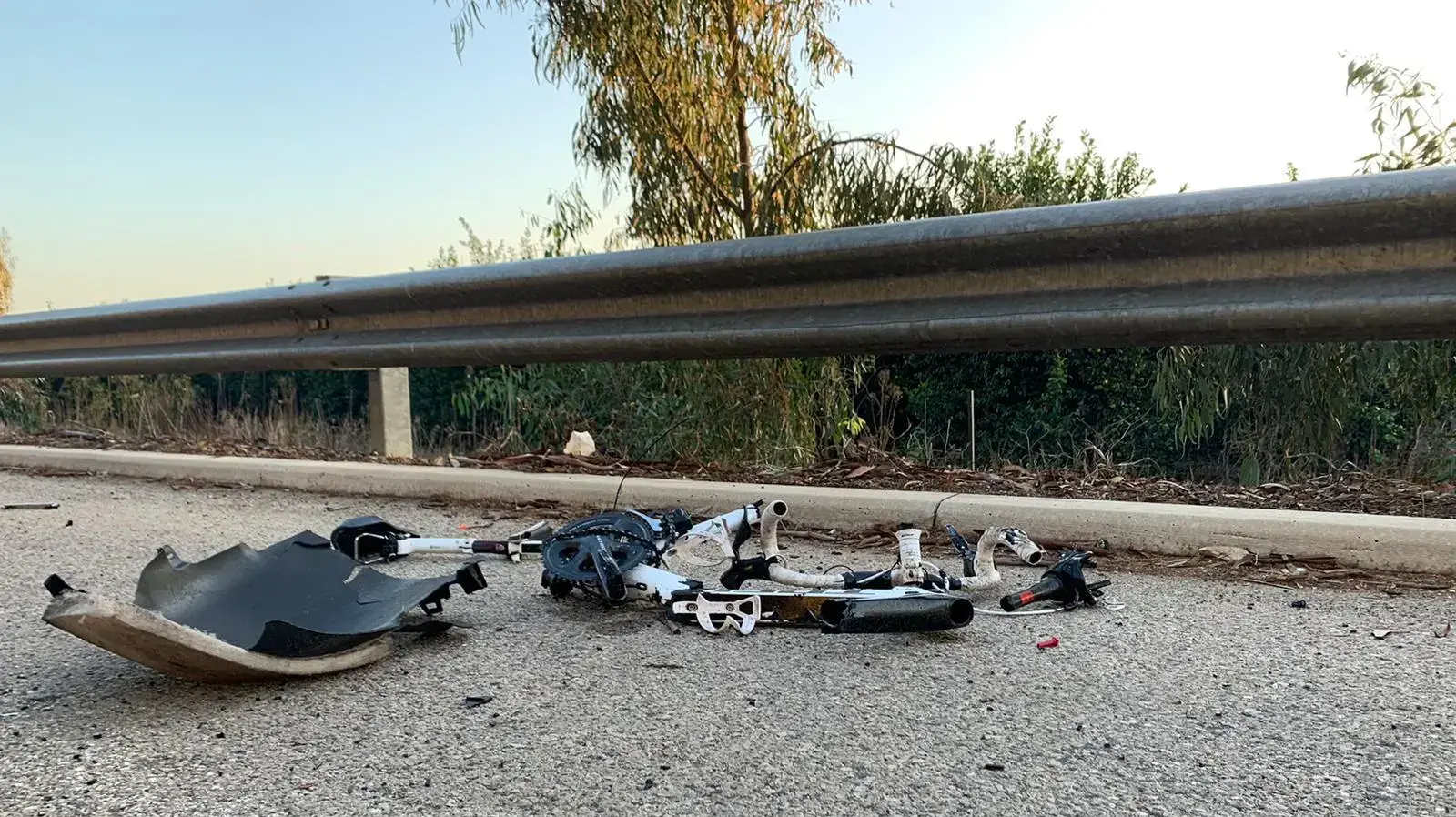 זירת תאונת דרכים ליד מחלף הדרים בכניסה למושב בני ציון