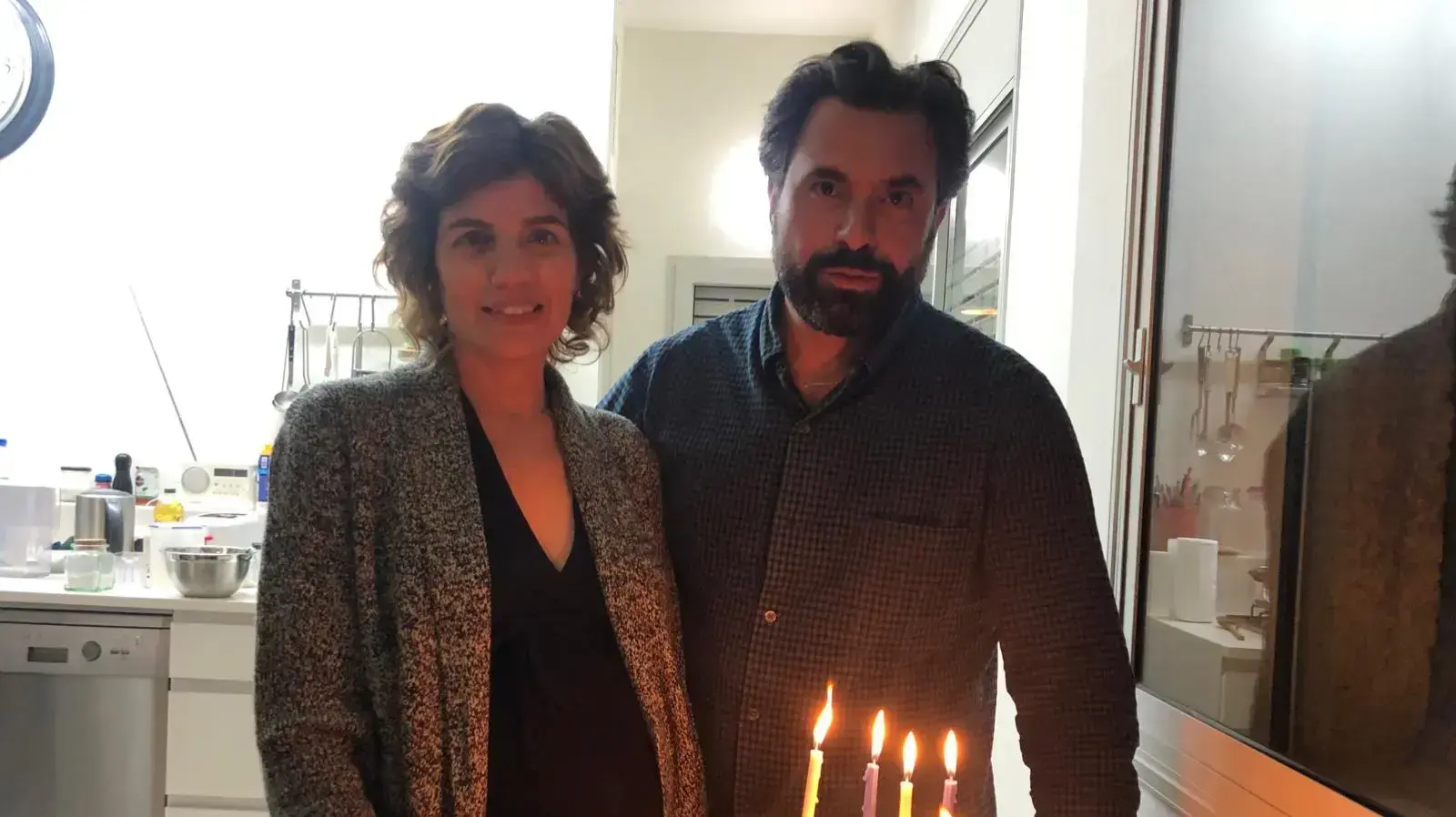 תמר זנדברג ואורי זכי מדליקים נרות