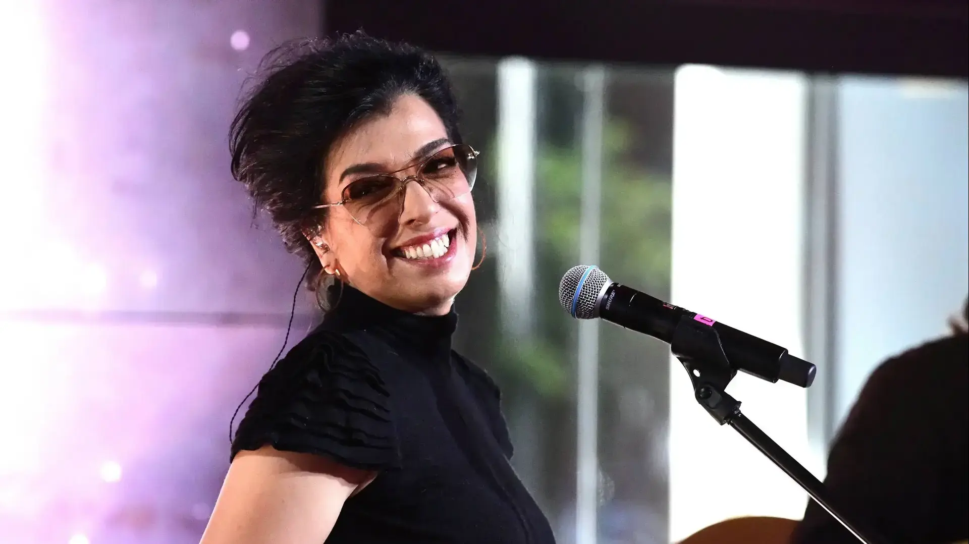 דיקלה בהופעה באולפן וואלה, 26.בדצמבר 2019